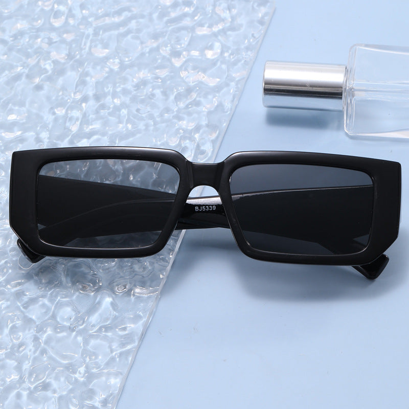 Damen Modische Rechteck-Sonnenbrille mit ausgefallenem Rahmen Karnz