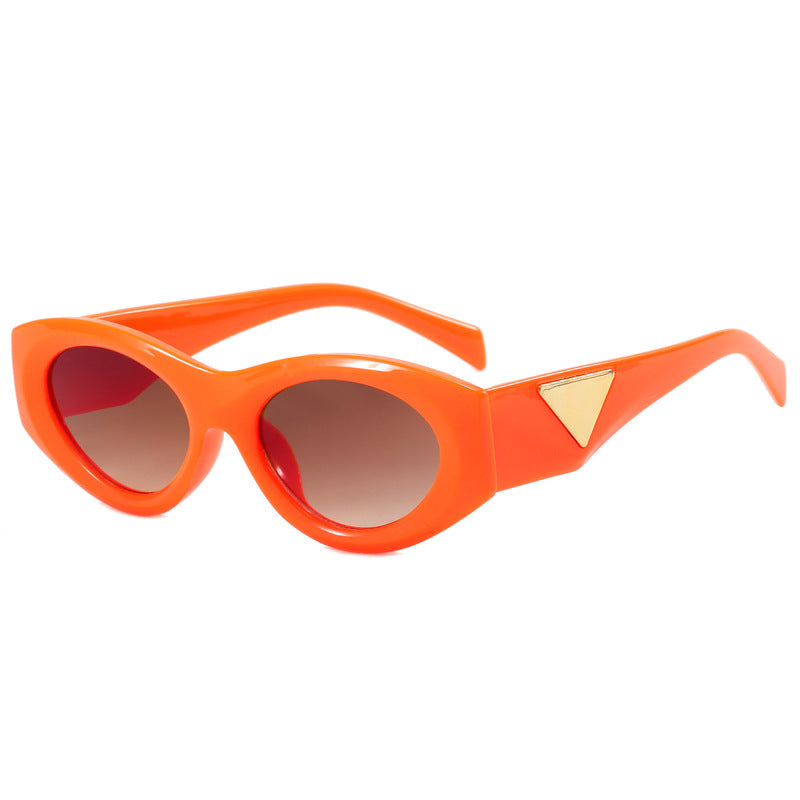Damen Retro-inspirierte Sonnenbrille mit markanten Akzenten Karnz
