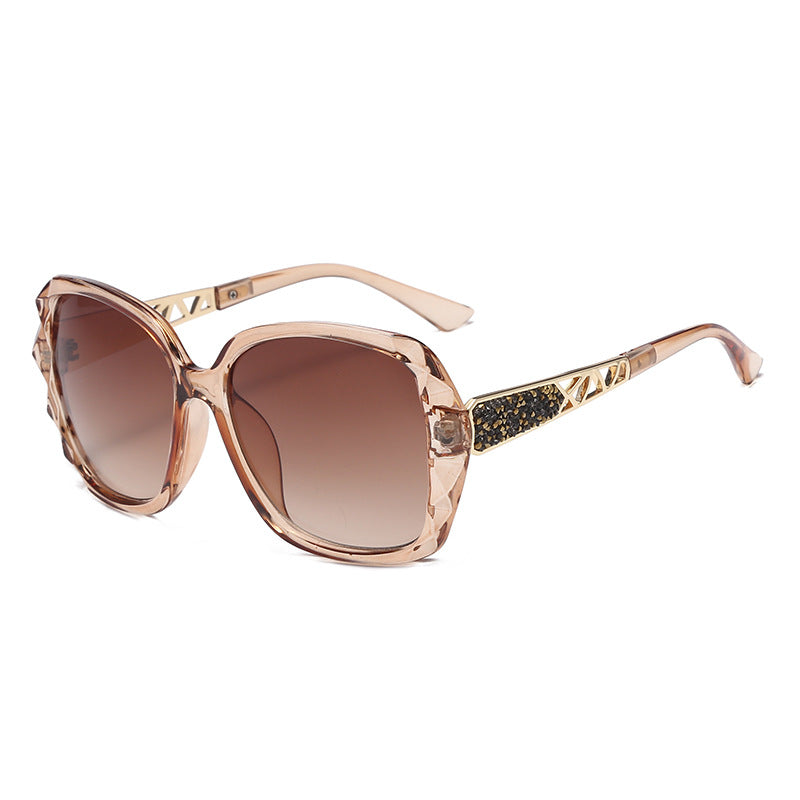Damen Designer-Sonnenbrille mit glamourösen Akzenten Karnz