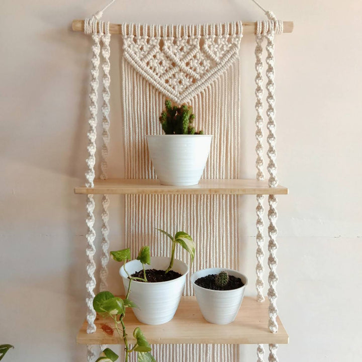 Macrame Pflanze Regal mit dekorativem hängendem Design Karnz