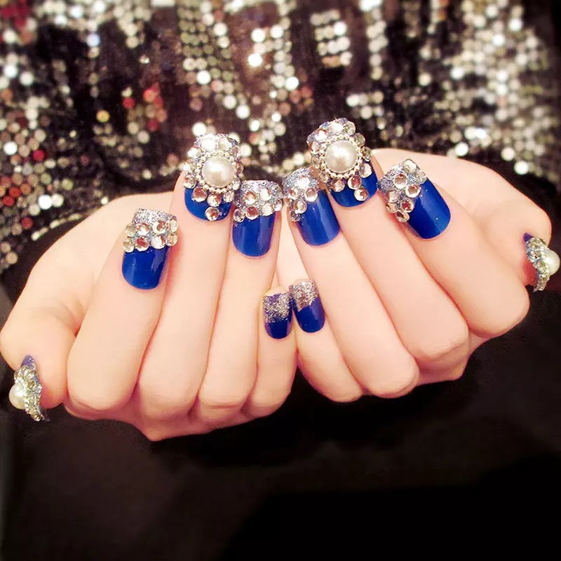 Glamouröse mit Strass verziert Press-On Nagelspitzen