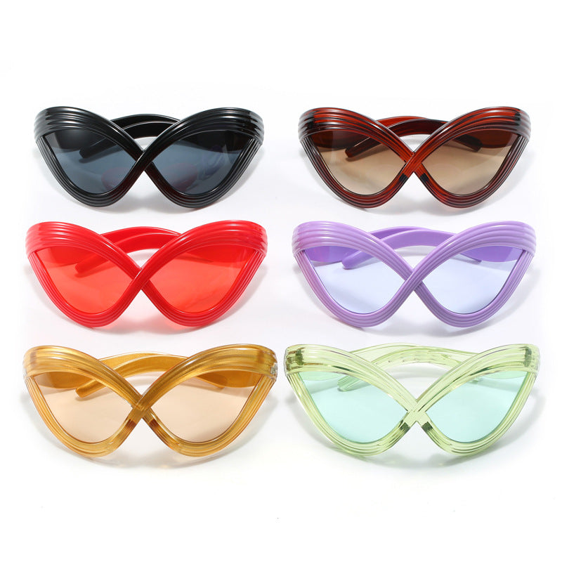 Damen trendige designer Sonnenbrille mit geschwungenem Rahmen Karnz