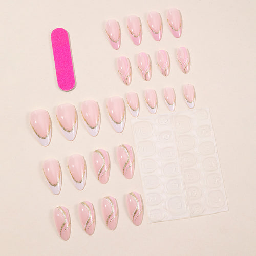 Elegantes Zweifarbiges Nagelkunstdesign Karnz