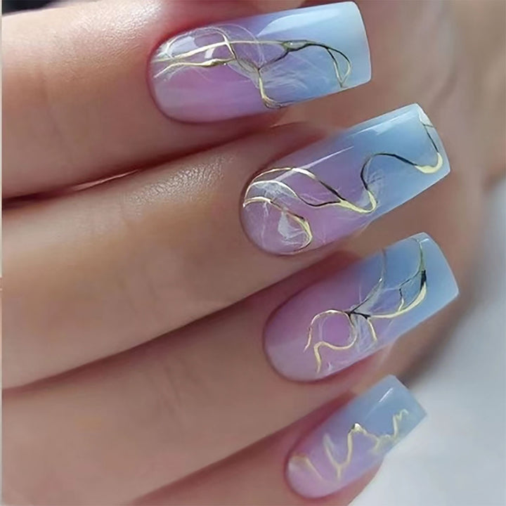 Elegantes Marmor Design Nagelkunst