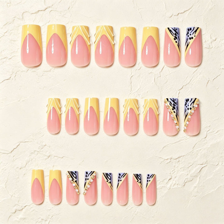 Glamouröse Stiletto Press-On Nagelkunst Set Karnz