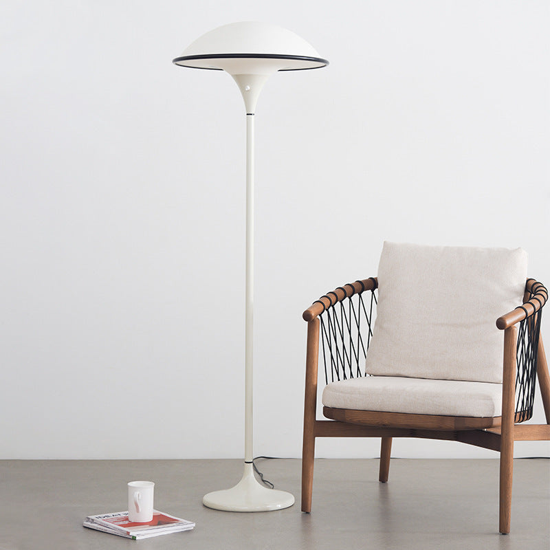 Moderne Stehlampe