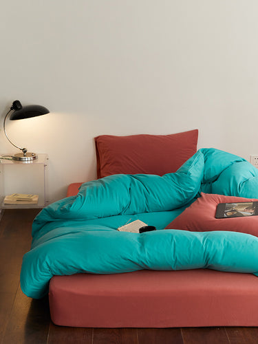 Komfort Ganzjahres-Steppbett mit atmungsaktiver Hohlfaserfüllung und Jersey-Spannbettlaken-Set