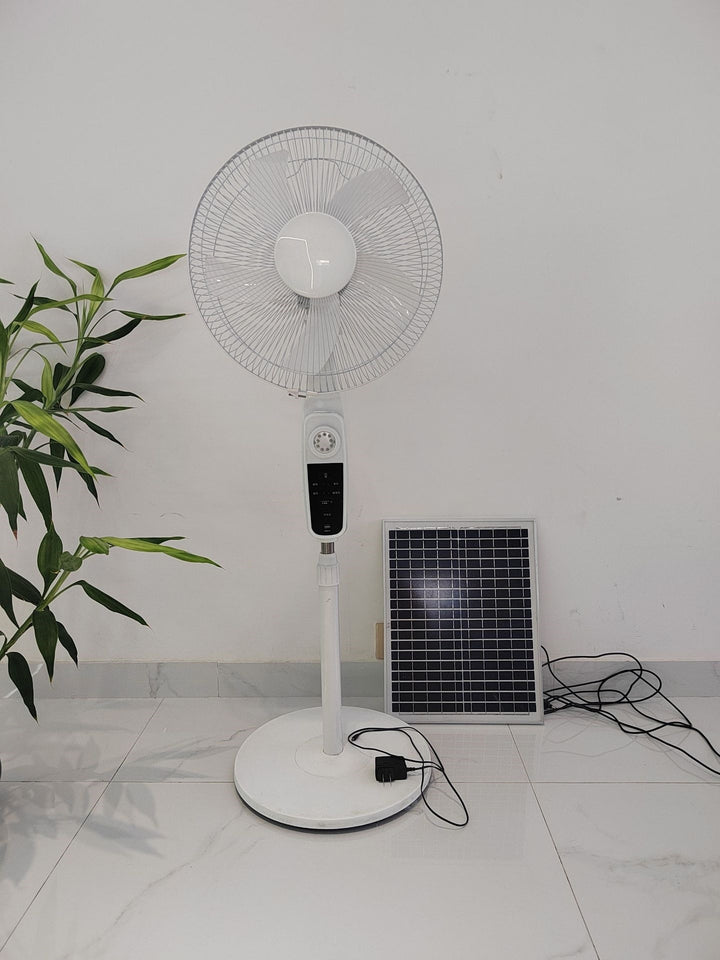Unisex Solar-Betriebener Standventilator mit modernem Design und effizienter Luftzirkulation Karnz