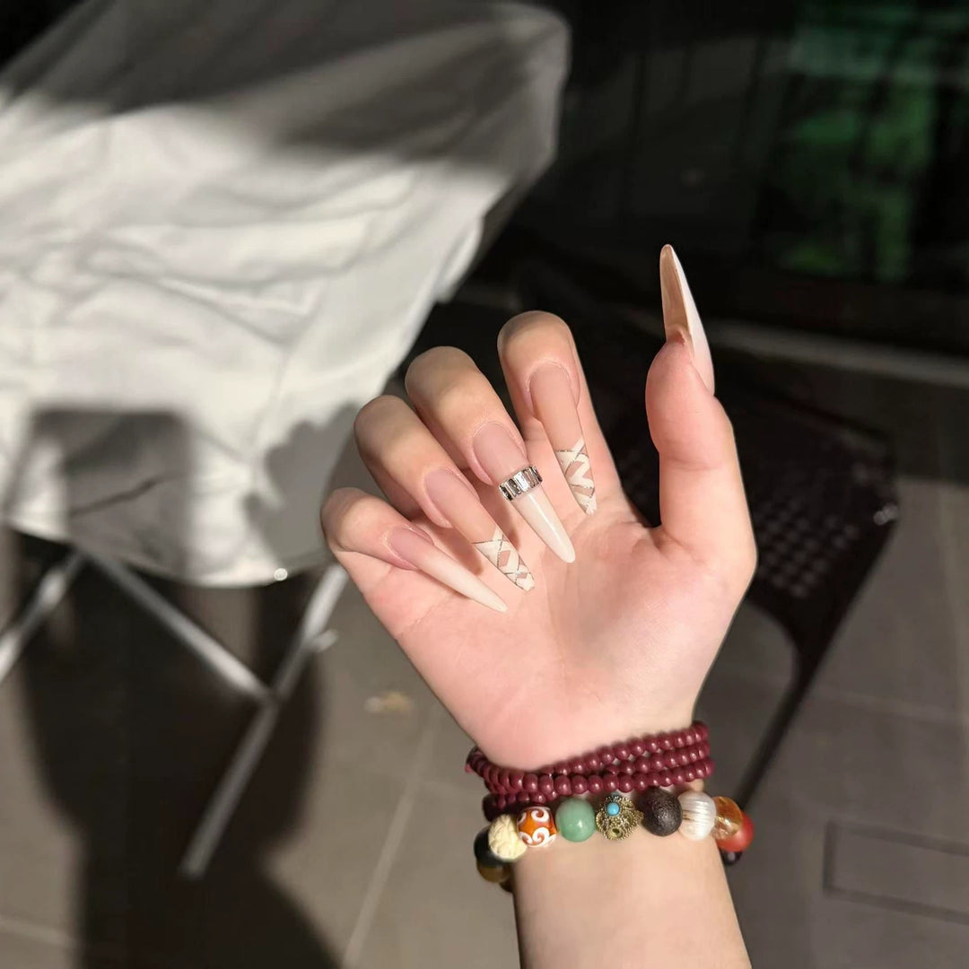 Lange Stiletto Press-On Nagelverlängerungen