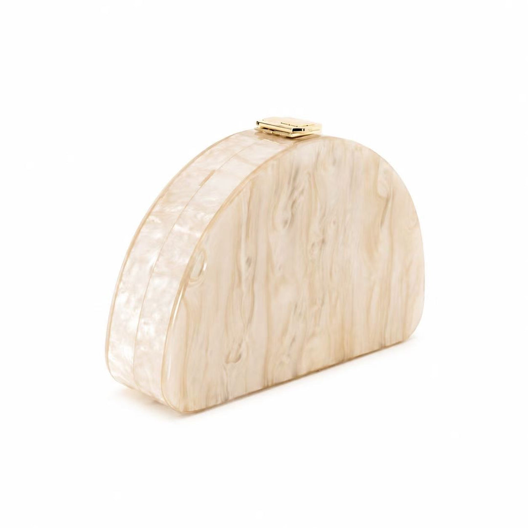 Iridescent Halbmond-Acryl-Clutch
