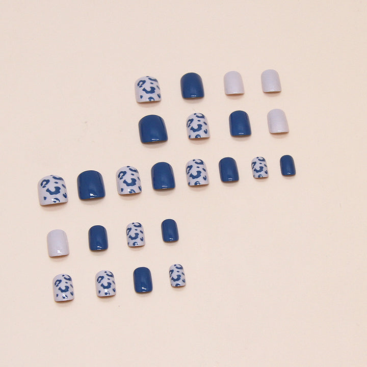 Künstlerische Leopardenmuster-Nagelkunst-Tipps Karnz