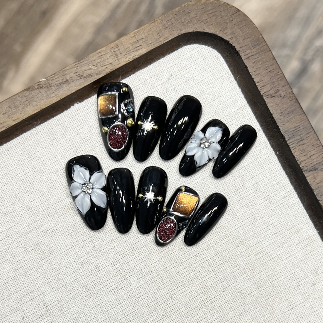 Dekorativer Floral Stiletto Press-On Nail Set Karnz