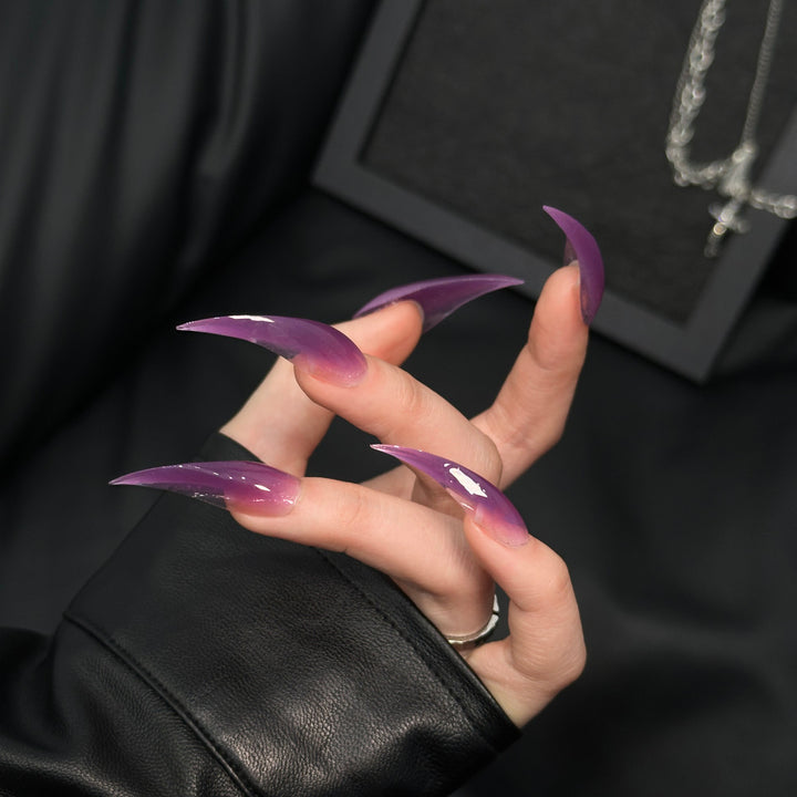 Stiletto Nagelverlängerungen mit Ombre-Effekt