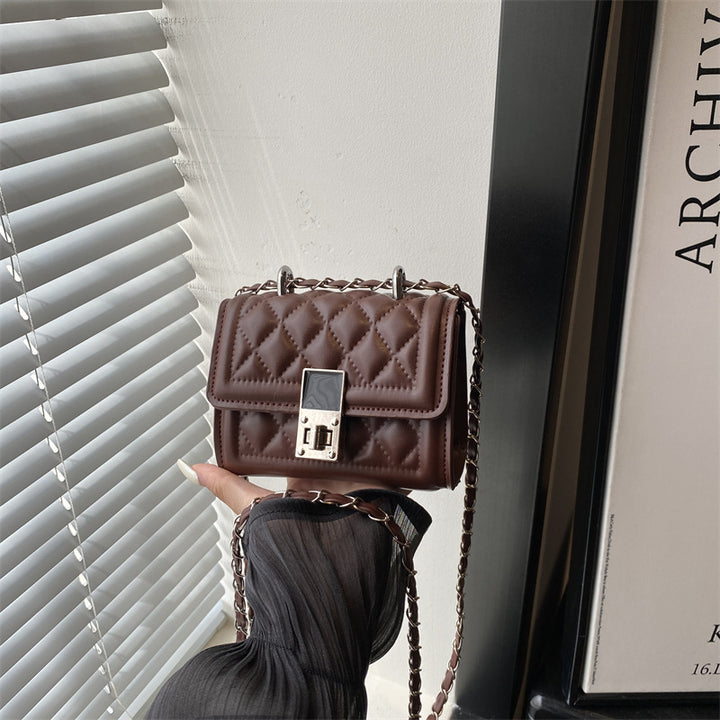 Elegante gesteppte Mini-Umhängetasche