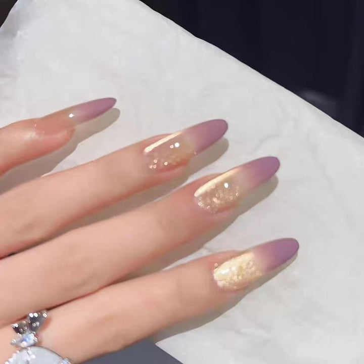Elegante Acryl-Nagelverlängerungen