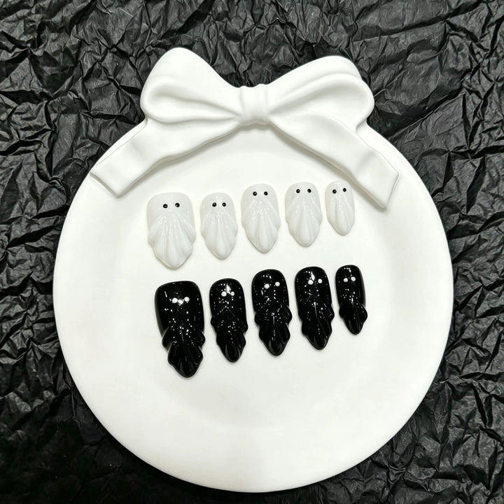 Verspieltes Geister-Themen Press-On Nagelset