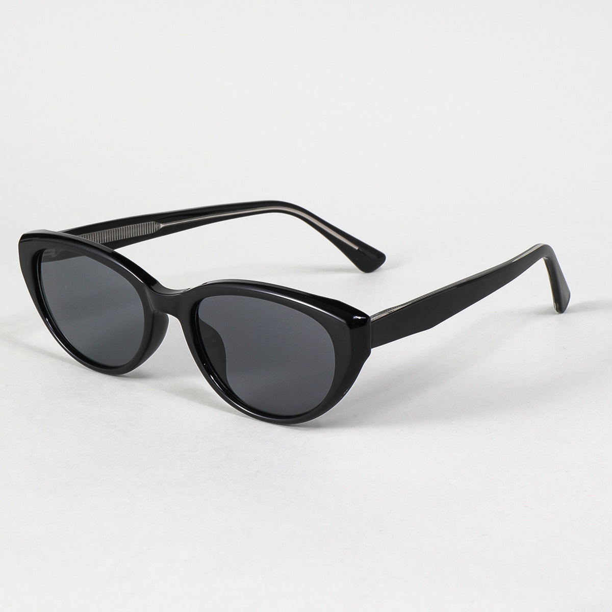 Damen Sonnenbrille im Cat-Eye Stil mit innovativem Rahmen Karnz