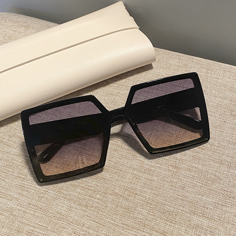 Damen quadratische Sonnenbrille mit robustem Rahmen und stylischem Design Karnz