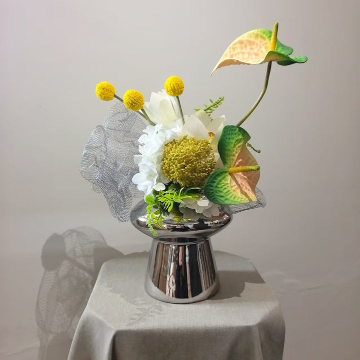 Stylischer Künstlicher Blumenstrauß