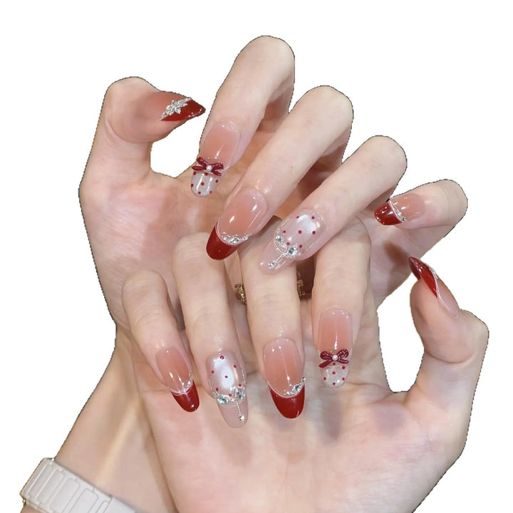 Künstlerisch thematisches Press-On Nageldesign Karnz