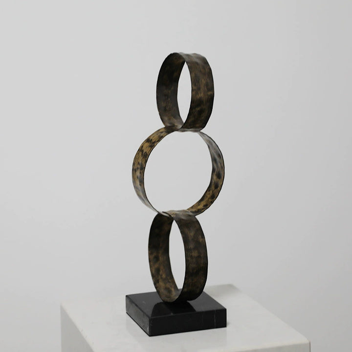 Moderne geometrische Metallsulptur