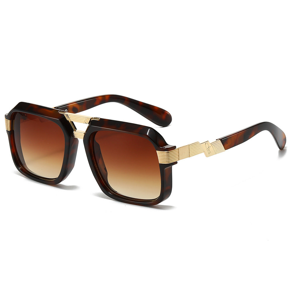Oversized quadratische Sonnenbrille mit metallischen Details Karnz
