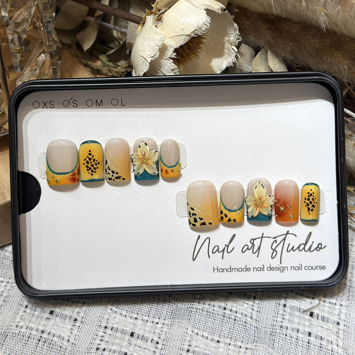 Blumenmotiv Press-On Nagelkunst Set Karnz