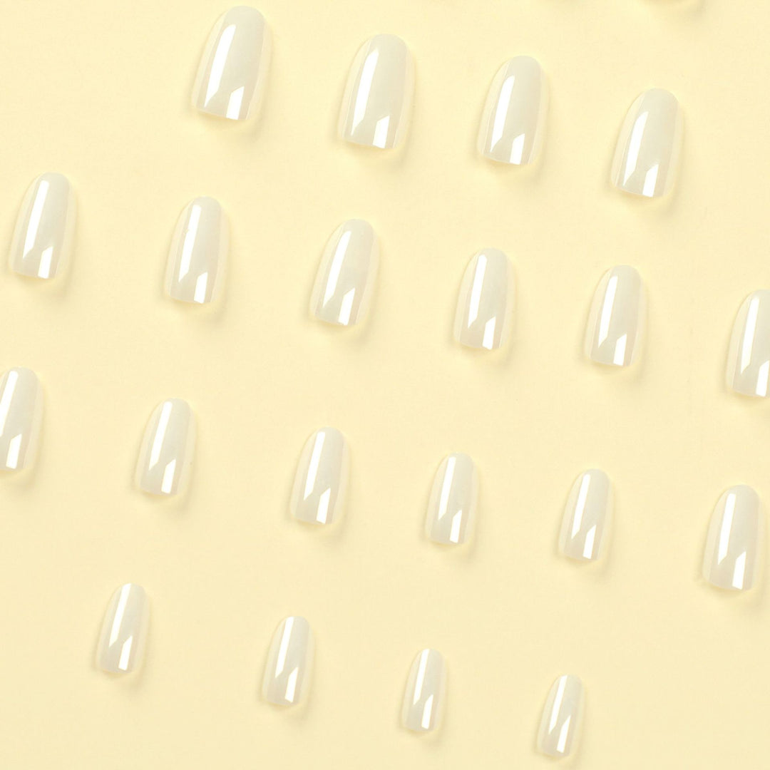 Luxus Acryl-Nägel mit metallischem Glanz Karnz