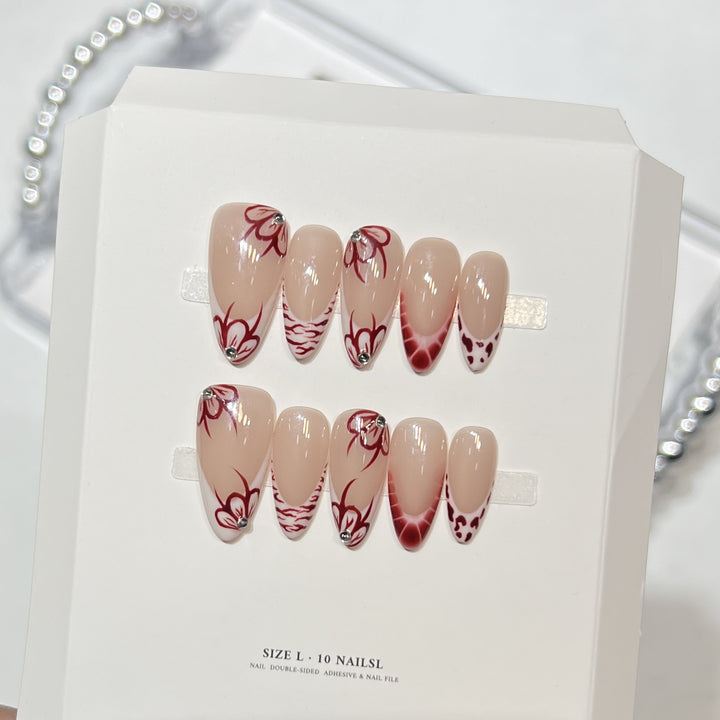 Künstlerisches Floral Press-On Nageldesign Set Karnz