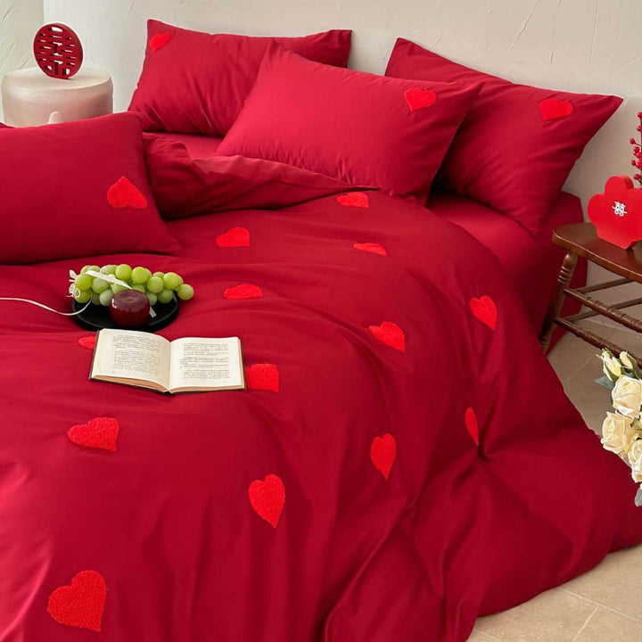Baumwoll-Satin-Bettwäschegarnitur mit applizierten Herz-Applikationen und extraweicher Haptik