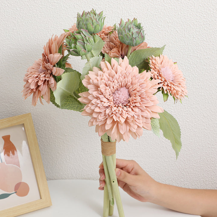 Künstlicher Blumenstrauß mit detailverliebten Blüten und Blättern Karnz