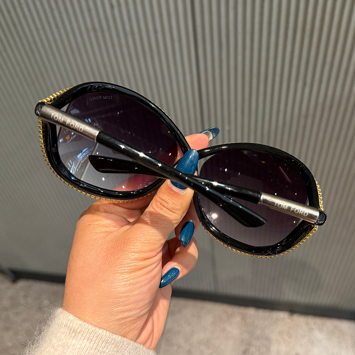 Damen Trendige Sonnenbrille mit funkelndem Kristalldekor Karnz