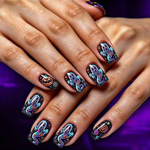 Künstlerisches Halloween-Themen Press-On Nail Design Karnz