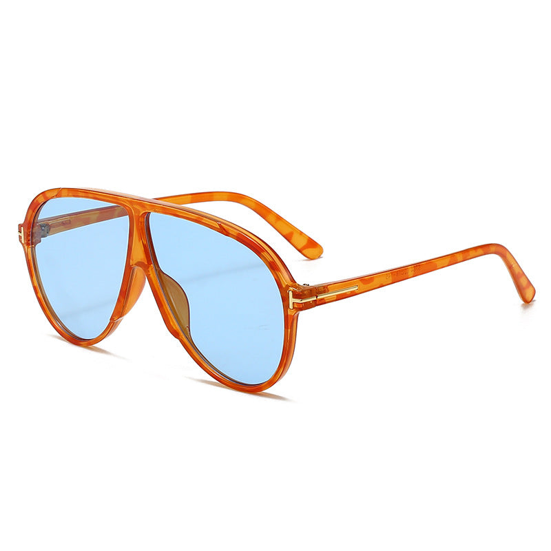 Damen große Sonnenbrille mit modernem Design und schützenden Gläsern Karnz