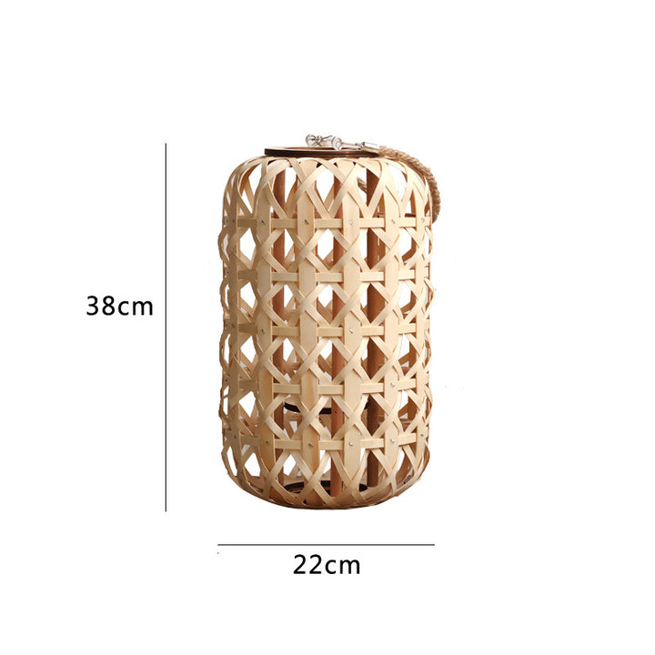 Elegante Laterne aus handgewebtem Naturmaterial Karnz