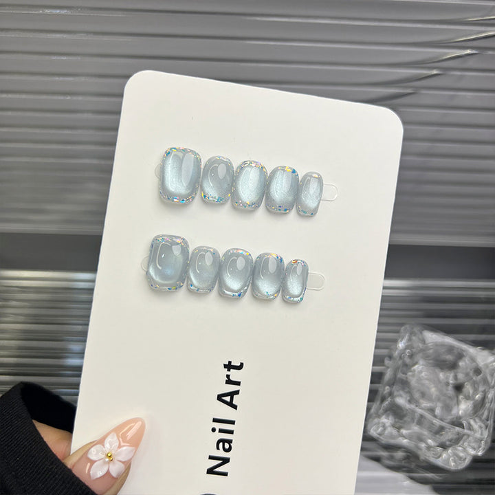 Elegantes Press-On-Nagelset mit Prismaglanz