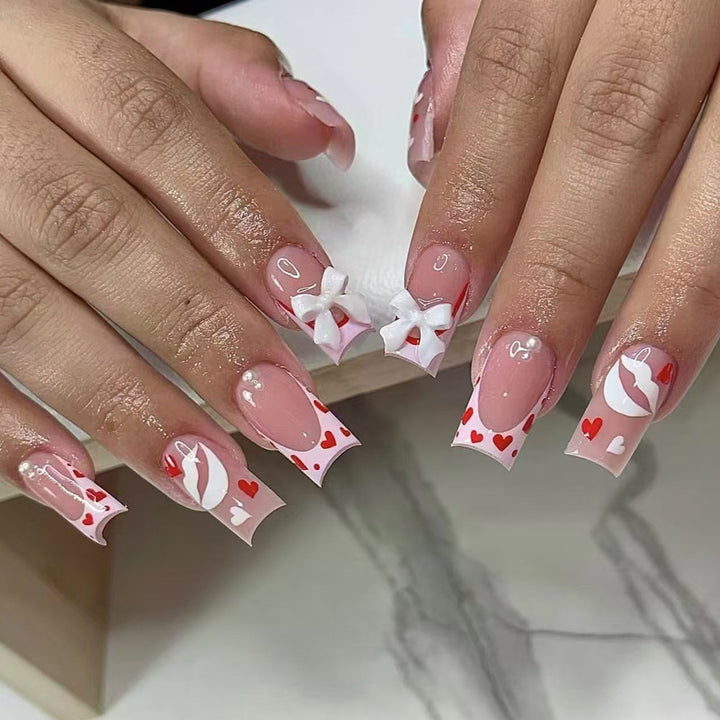Romantisches Nageldesign Karnz