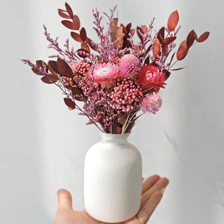 Getrocknete botanische Blumenanordnung