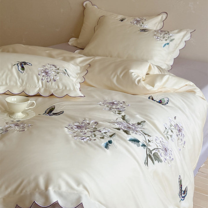 Bestickte florale Duvet-Bezug mit gewelltem Rand aus Baumwollsatin-Ensemble mit passenden Kissenbezügen