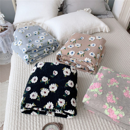Vintage Floral Chenillewurfdecke mit plüschiger Häkelapplikation