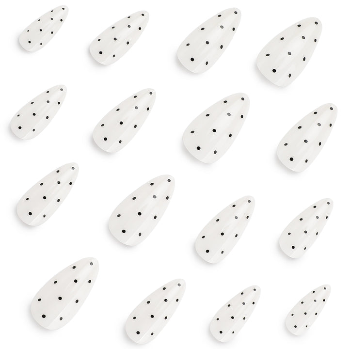 Kunstvolle Nagelverlängerungen mit Polka-Dots Karnz