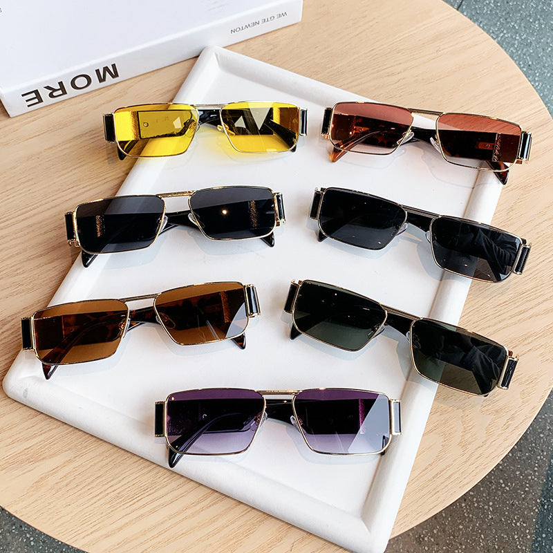 Damen Designer-Sonnenbrille mit luxuriösem Rahmen und trendigem Schnitt Karnz