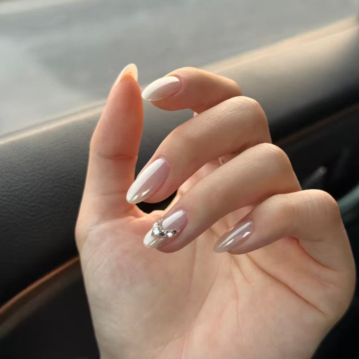 Elegantes dekoratives Press-On-Nagelset mit Strass-Akzenten Karnz