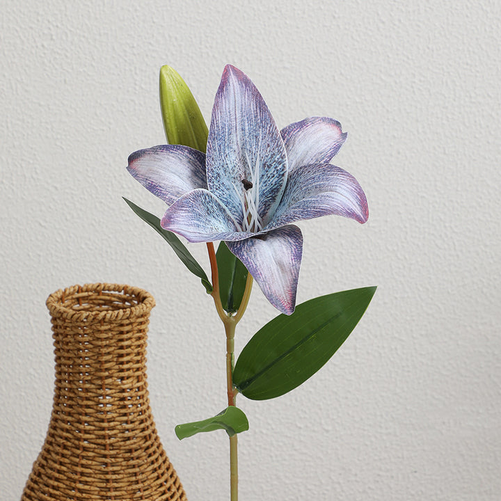 Künstlicher Lilienstrauß mit realistischen Details Karnz