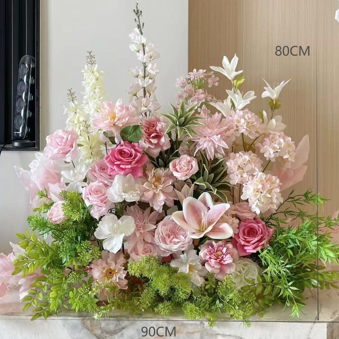 Dekorativer Blumenarrangement
