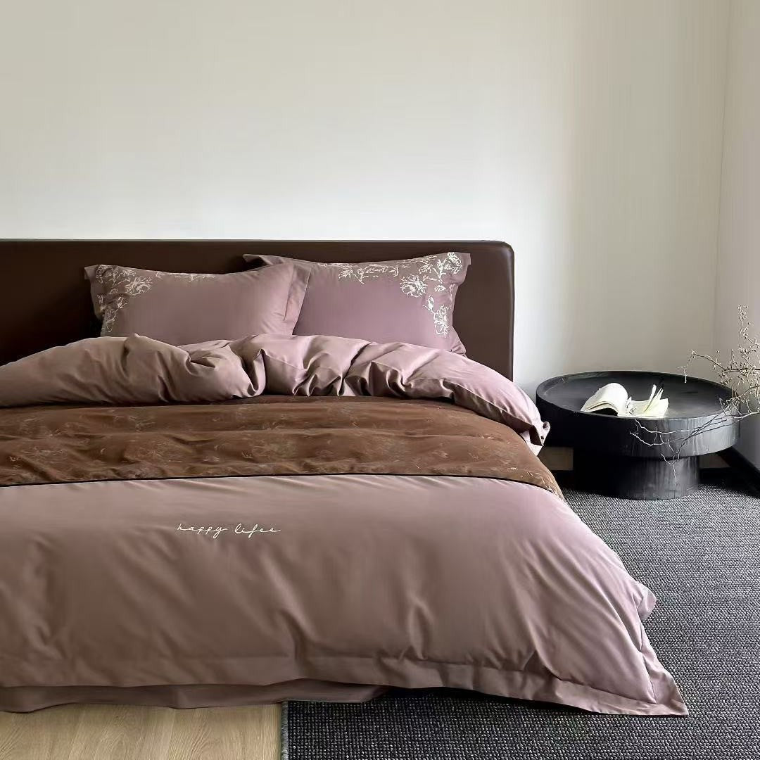 Luxuriöse Bettwäsche-Garnitur aus Baumwollsatin mit floraler Stickerei