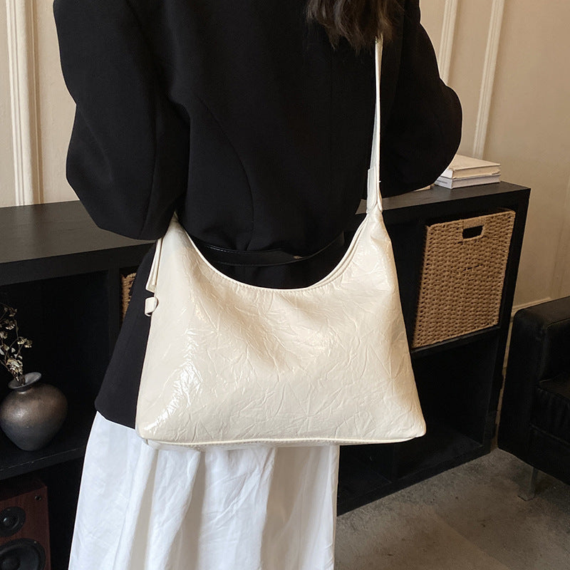 Weiche Leder Minimalistische Hobo-Tasche Karnz