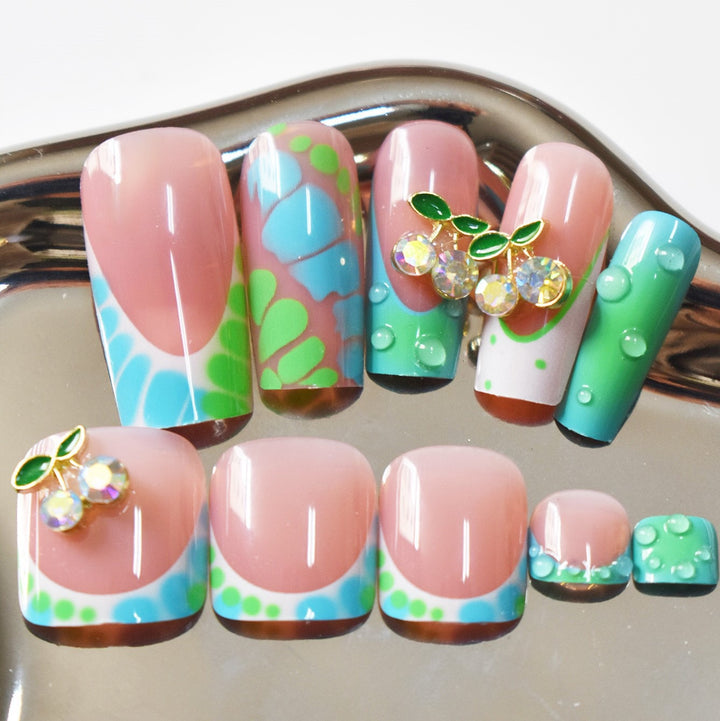 Künstlerisches Nagelkunstdesign Karnz