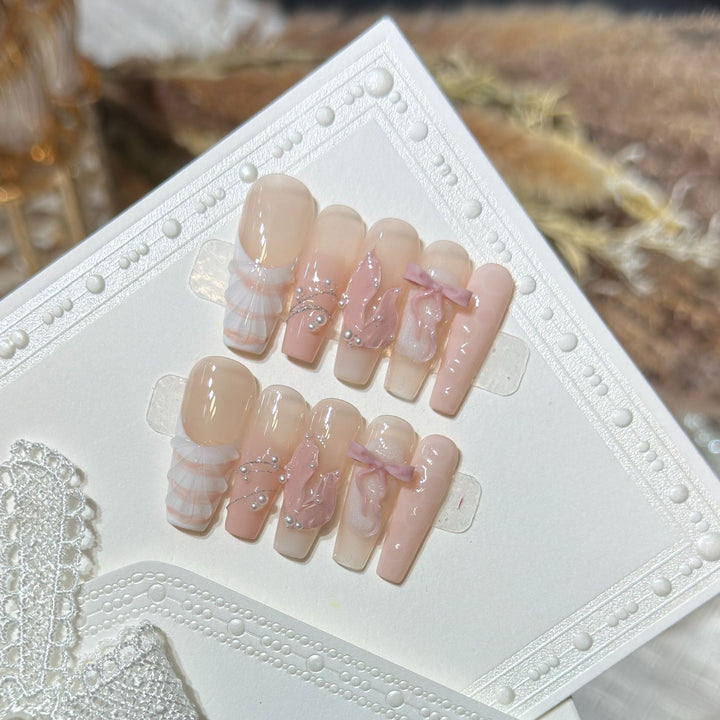 Künstlerisches dekoratives Press-On-Nagelset Karnz