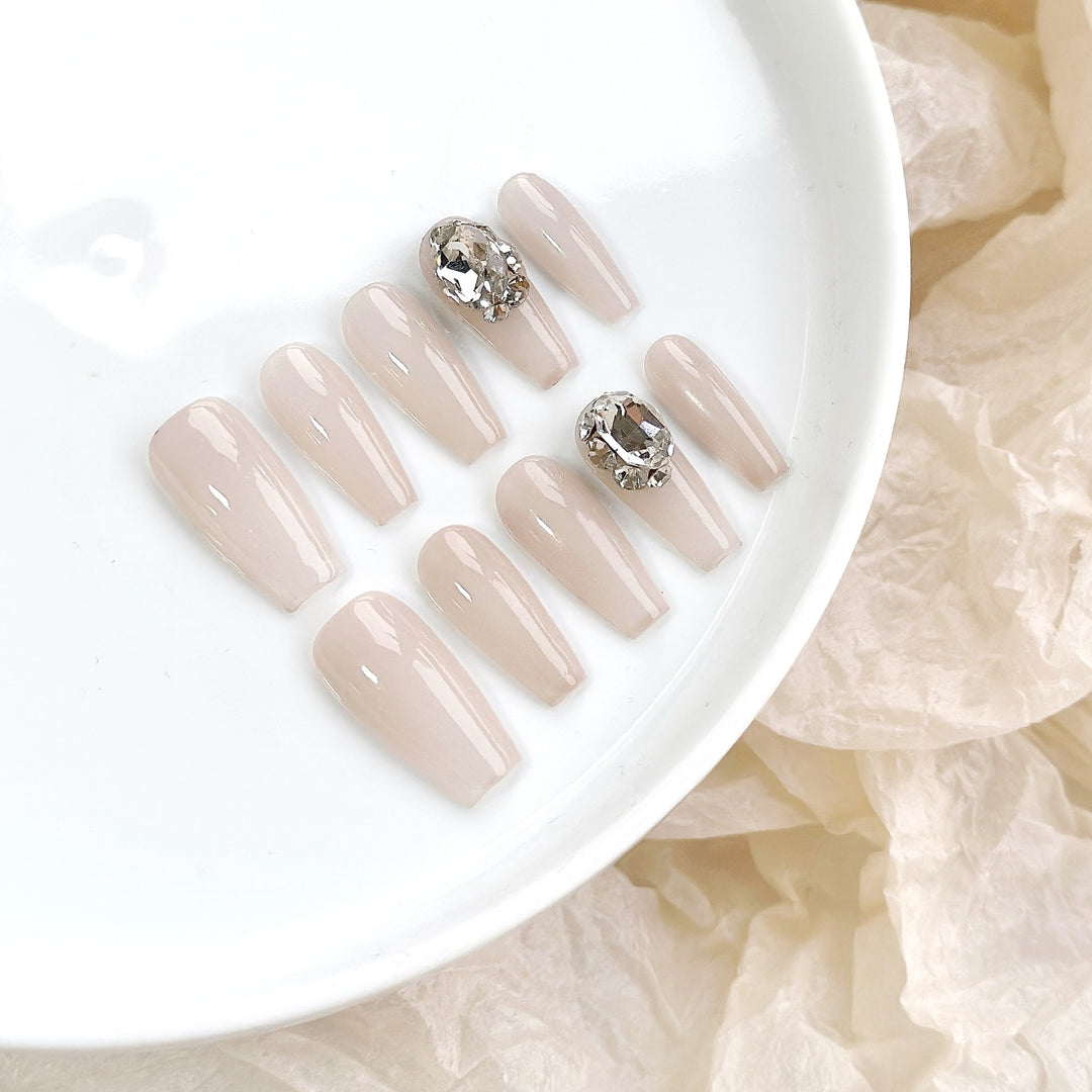 Herz dekoriertes Press-On Nagelset
